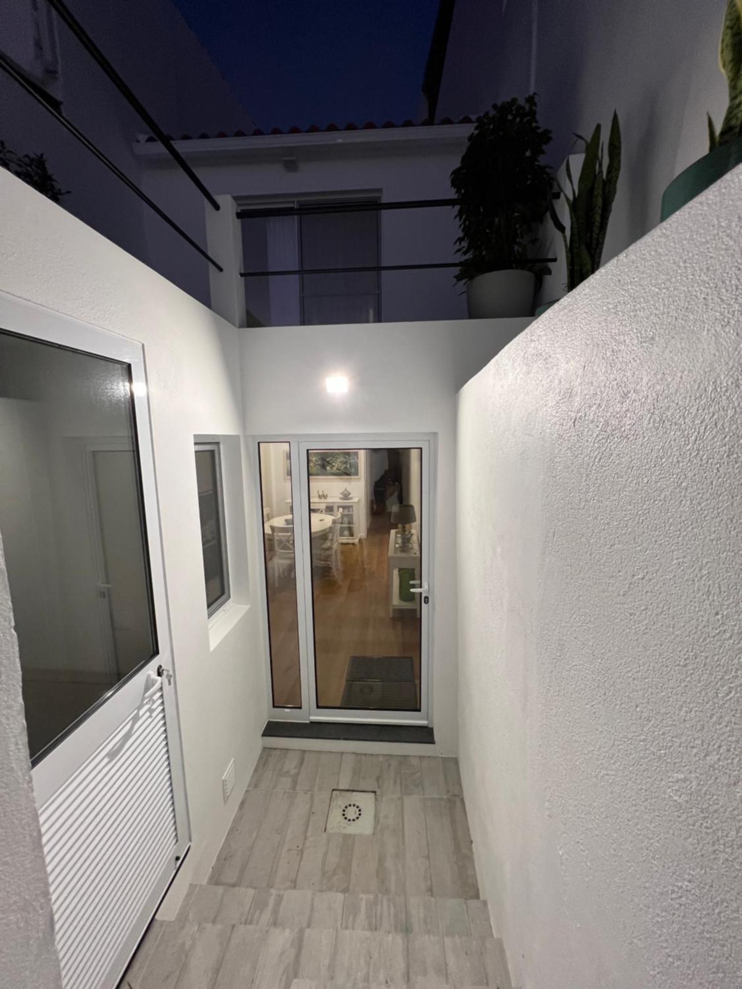 Urban 41 Guest House Ponta Delgada  Luaran gambar